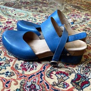 Dansko Blue Clogs Size 41 (10/10.5)